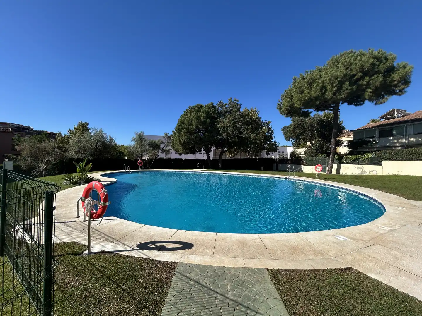 Flat for rent in Conjunto Ciudad Residencial Tiempo Libre, 5, El Rosario - Ricmar Swimming pool of Flat for rent in Marbella with Air Conditioner, Private garden and Terrace