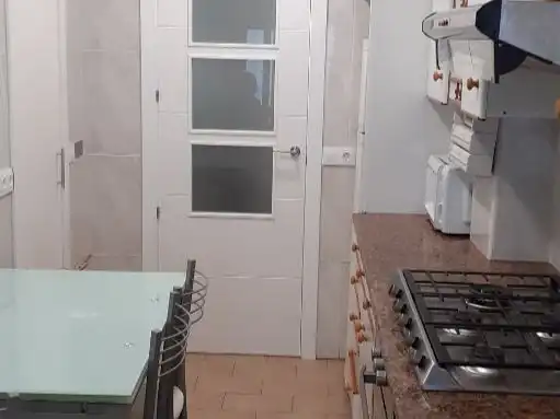 Flat for rent in Rúa de Santa Uxía de Ribeira, 4, Campus Norte - San Caetano Kitchen of Flat for rent in Santiago de Compostela with Heating, Furnished and Video intercom