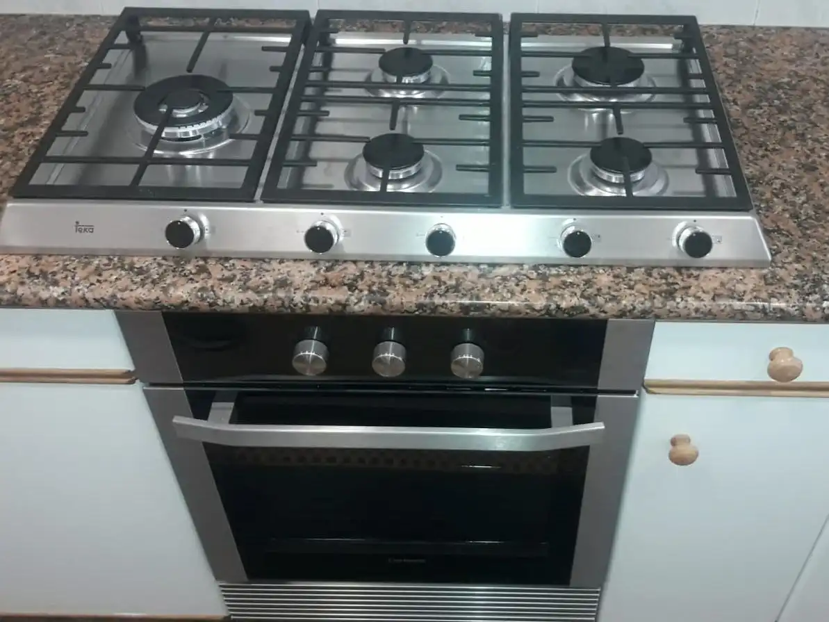 Flat for rent in Rúa de Santa Uxía de Ribeira, 4, Campus Norte - San Caetano Kitchen of Flat for rent in Santiago de Compostela with Heating, Furnished and Video intercom