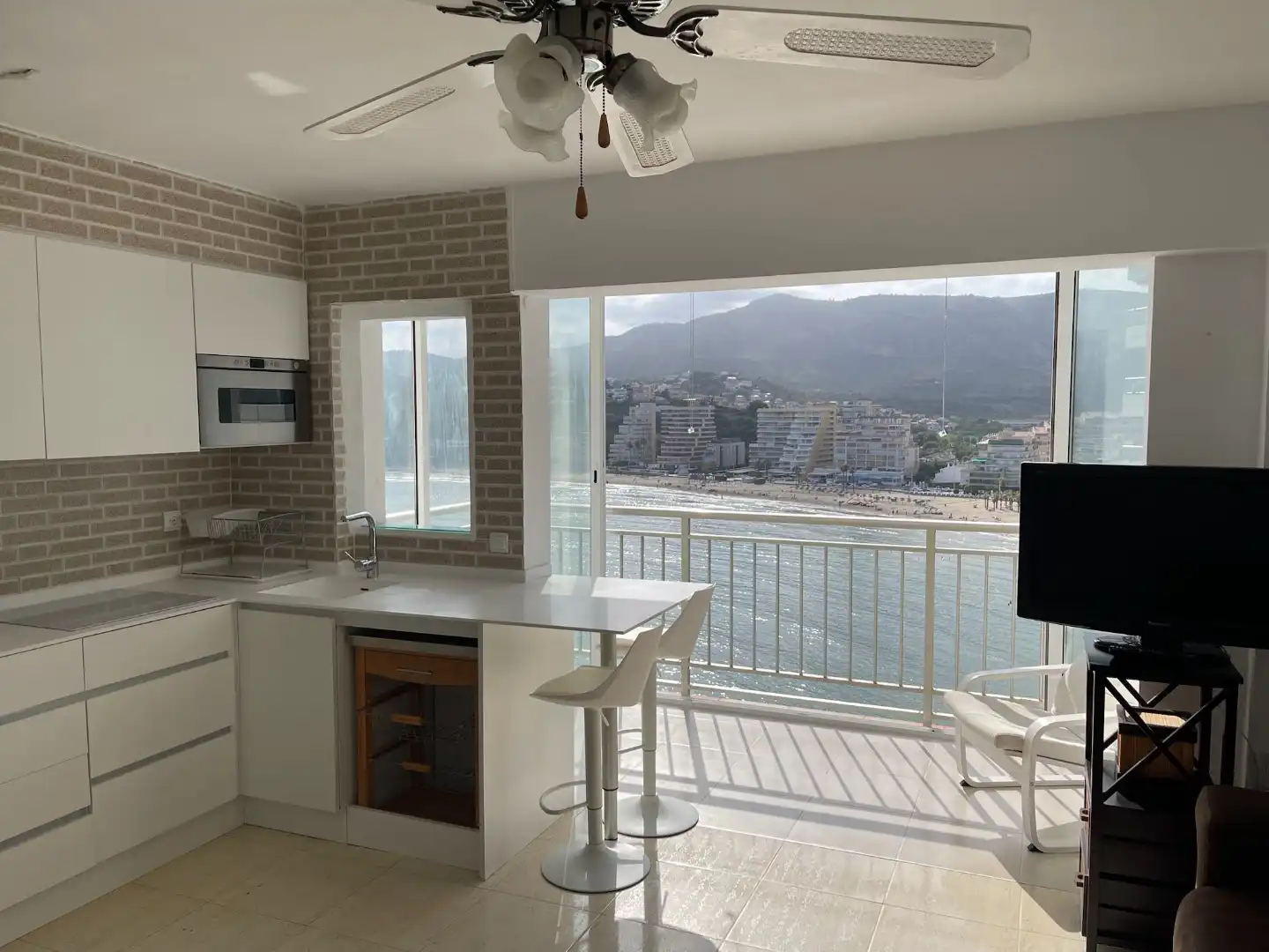 Apartments for sale in Passeig Marítim de la Concha, 6, Playa de la Concha Kitchen of Apartments for sale in Oropesa del Mar / Orpesa with Swimming Pool