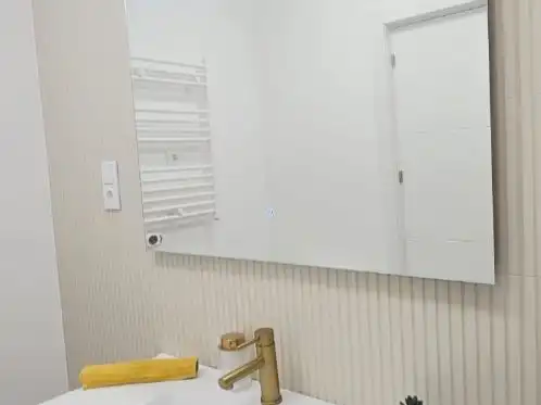 Pis en venda a Calle Isla de Tavira, 30, Peñagrande Bany de Pis en venda en Madrid Capital amb Aire condicionat