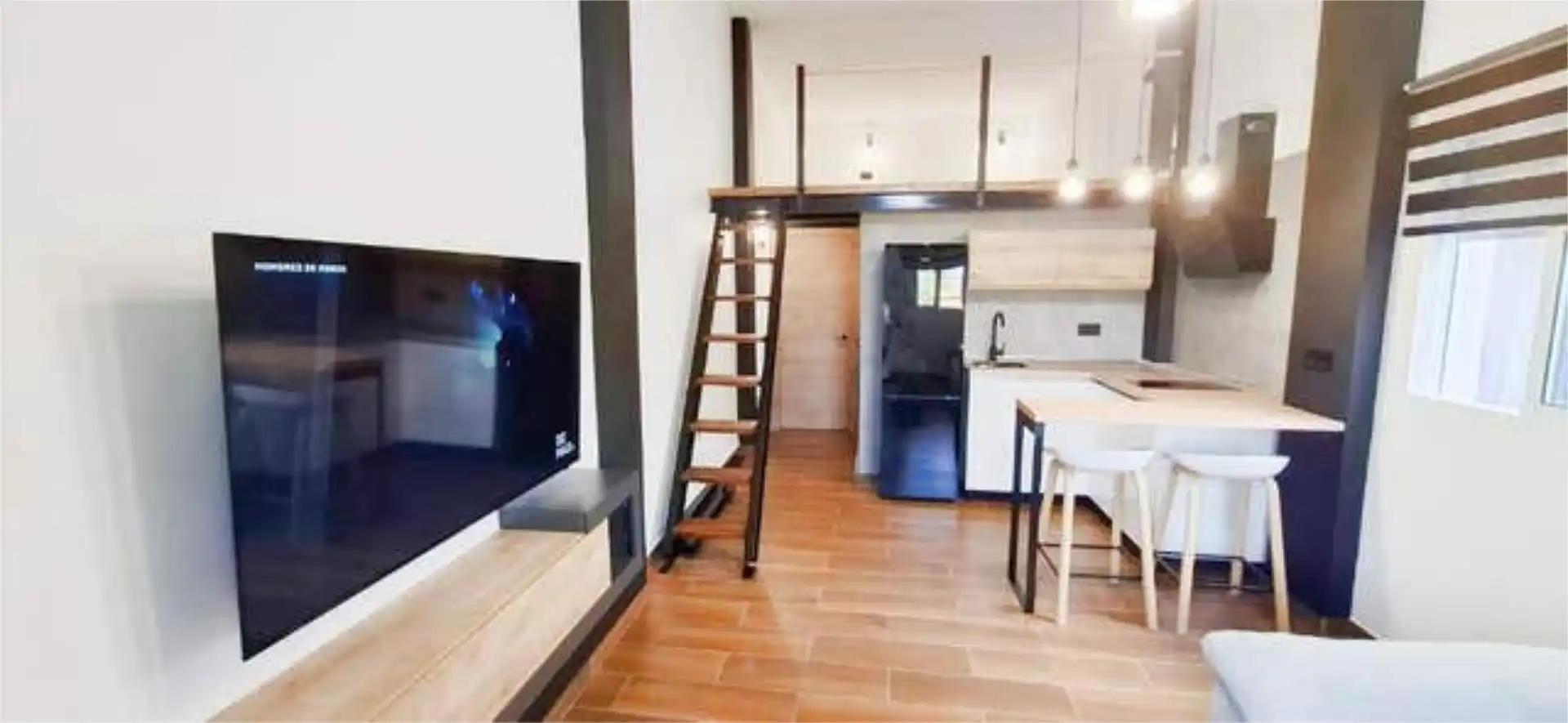 Apartament de lloguer a Campanillas Cuina de Apartament de lloguer en Málaga amb Calefacció i Moblat
