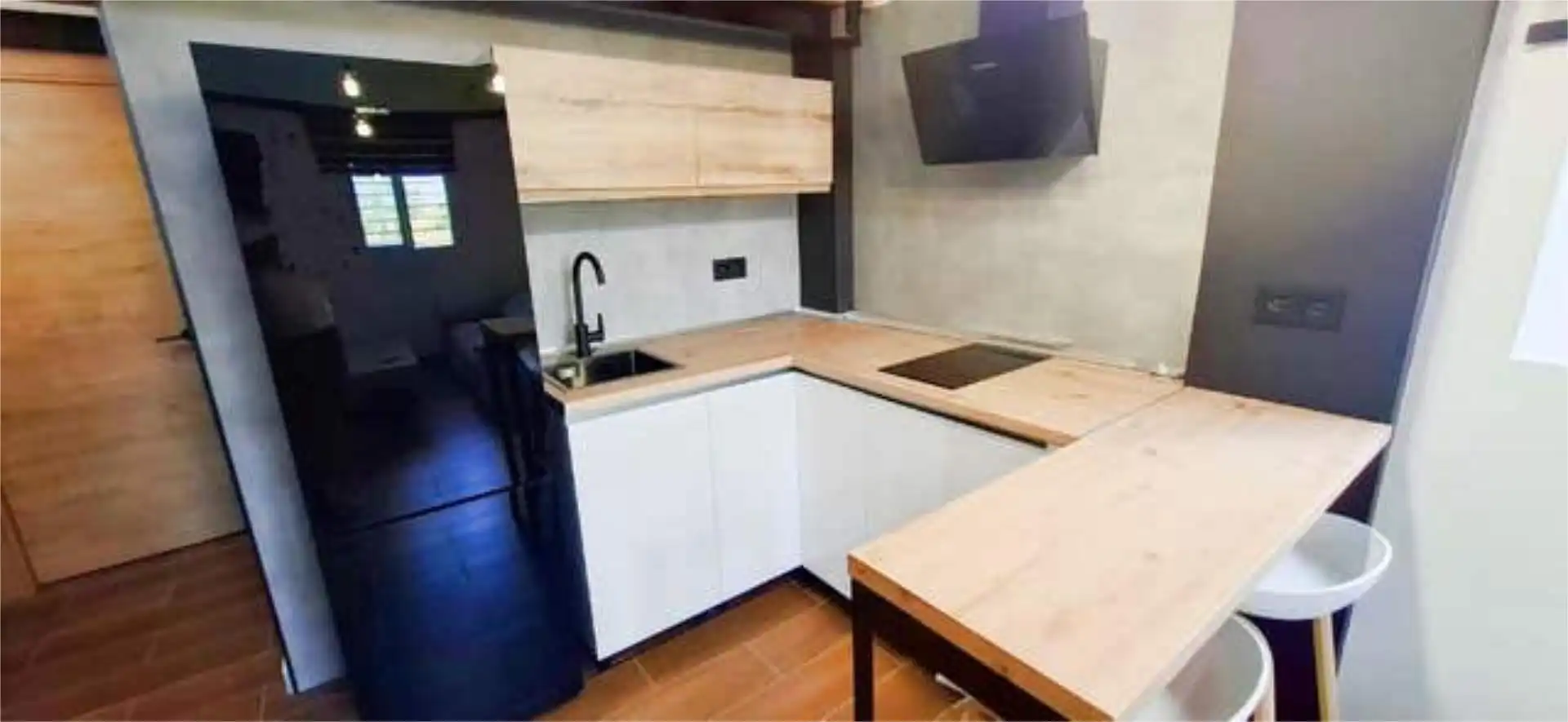 Apartament de lloguer a Campanillas Cuina de Apartament de lloguer en Málaga amb Calefacció i Moblat