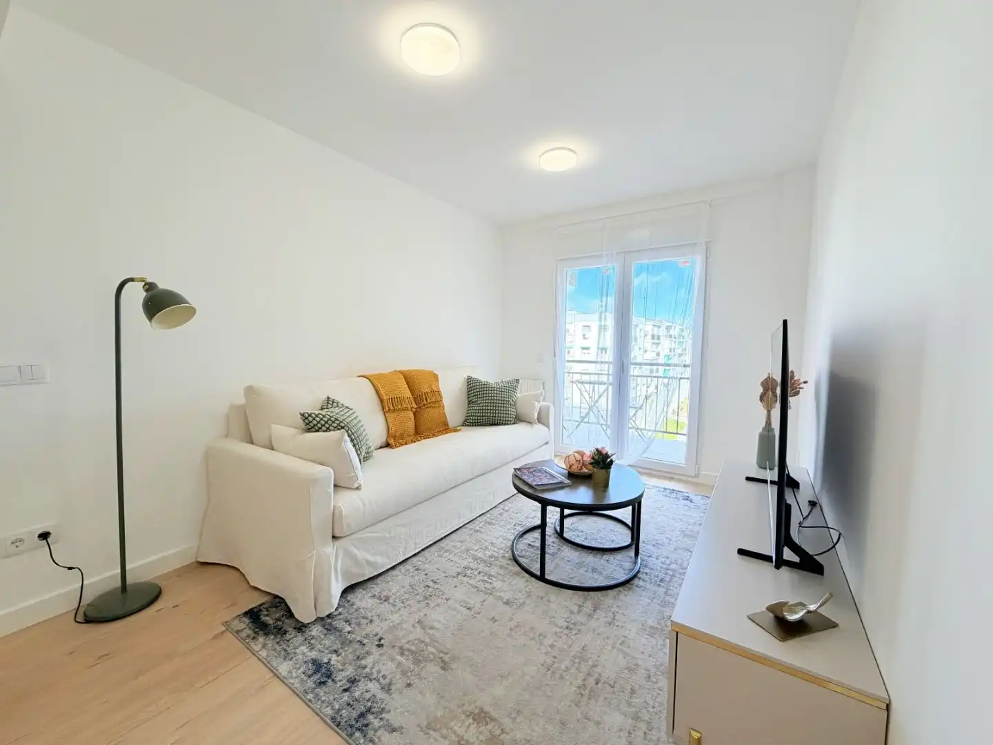 Piso en venta en Calle de Mota del Cuervo, 29, Canillas Sala de estar de Piso en venta en Madrid con Aire acondicionado, Calefacción y Terraza