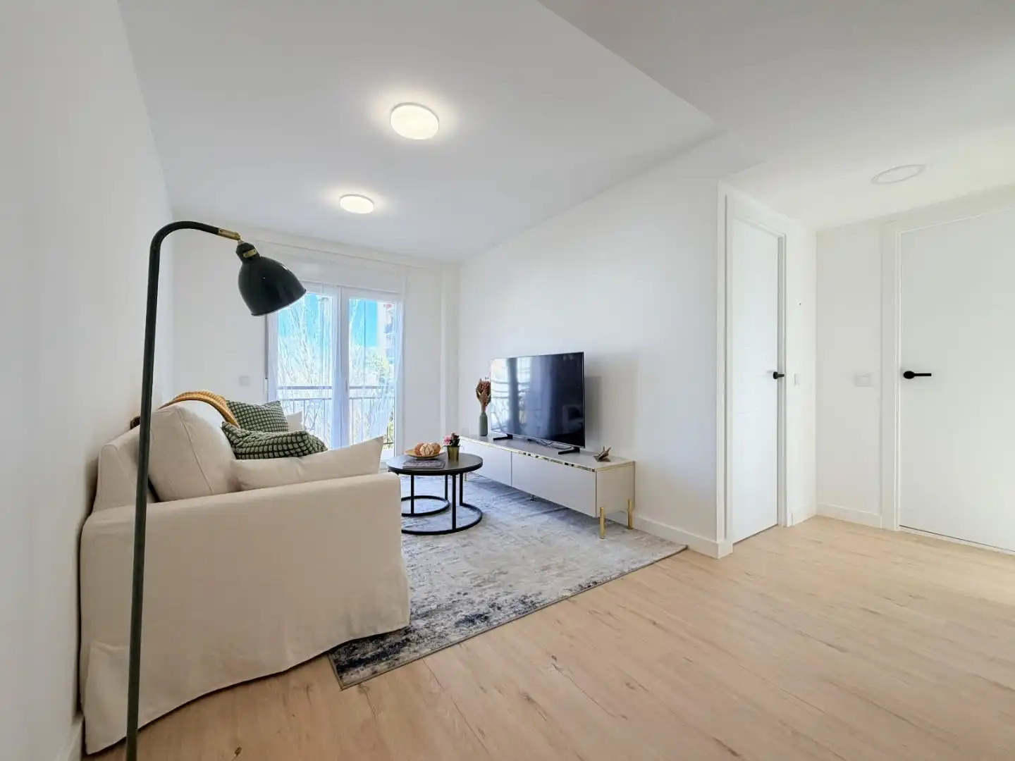 Piso en venta en Calle de Mota del Cuervo, 29, Canillas Sala de estar de Piso en venta en Madrid con Aire acondicionado, Calefacción y Terraza