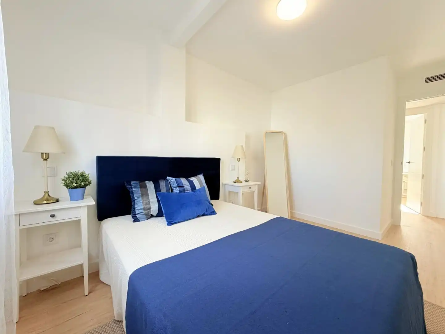 Piso en venta en Calle de Mota del Cuervo, 29, Canillas Habitación de Piso en venta en Madrid con Aire acondicionado, Calefacción y Terraza