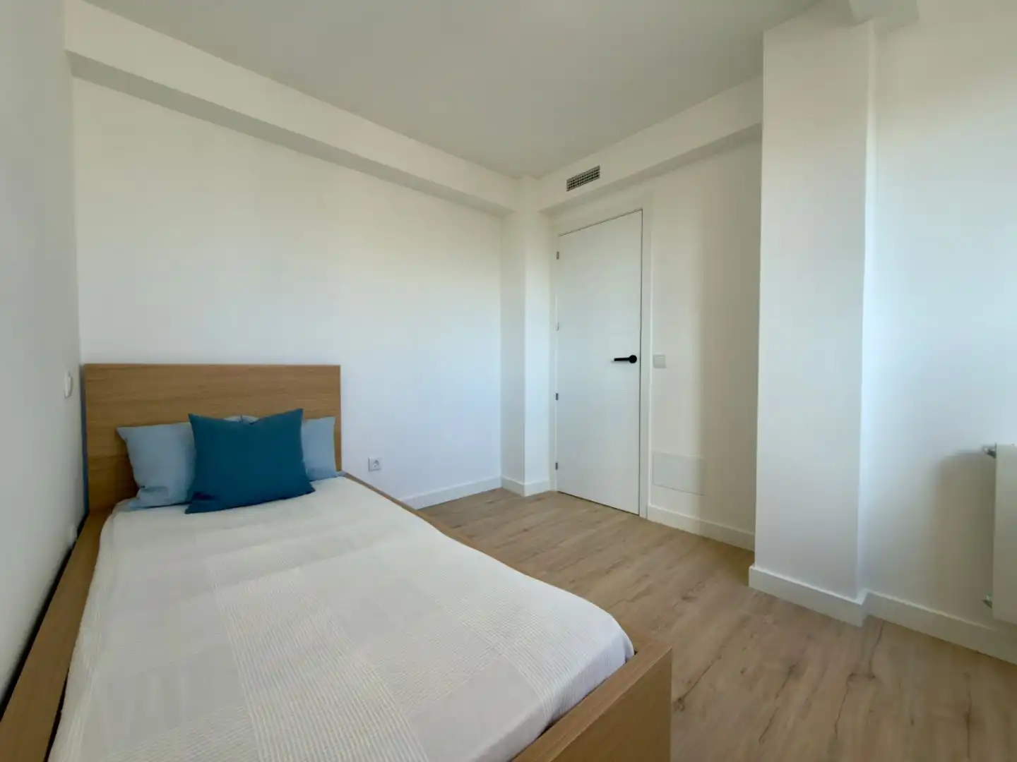 Piso en venta en Calle de Mota del Cuervo, 29, Canillas Habitación de Piso en venta en Madrid con Aire acondicionado, Calefacción y Terraza