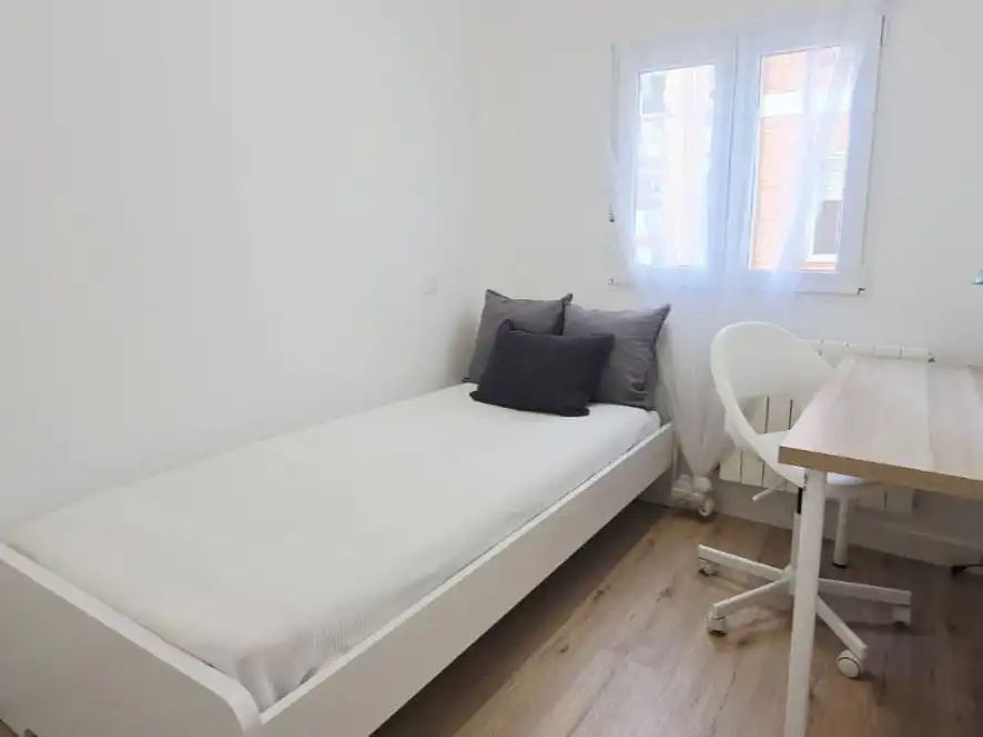 Piso en venta en Calle de Mota del Cuervo, 29, Canillas Habitación de Piso en venta en Madrid con Aire acondicionado, Calefacción y Terraza