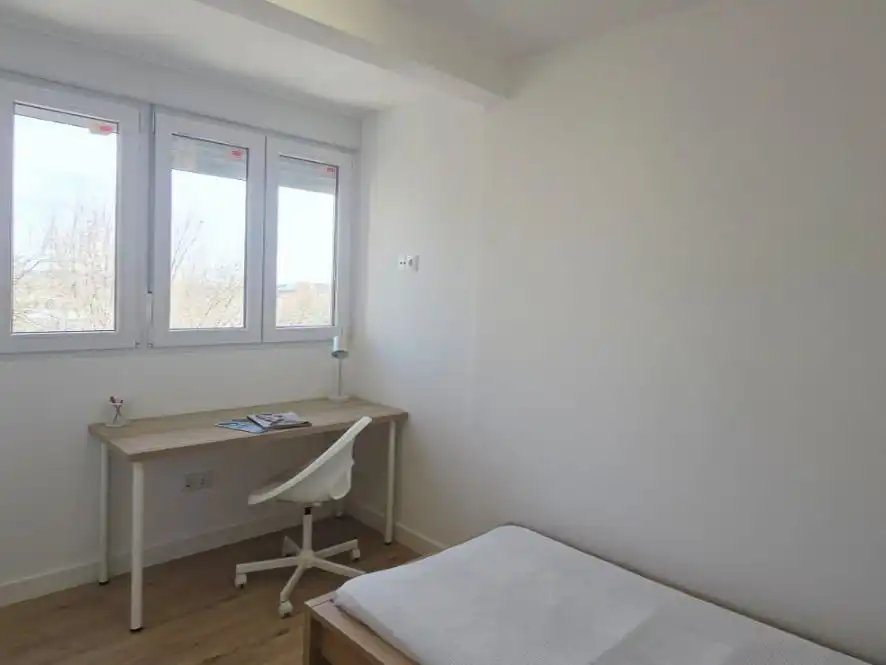 Piso en venta en Calle de Mota del Cuervo, 29, Canillas Habitación de Piso en venta en Madrid con Aire acondicionado, Calefacción y Terraza