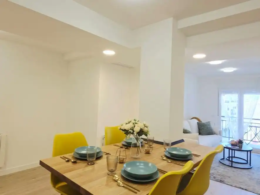Piso en venta en Calle de Mota del Cuervo, 29, Canillas Comedor de Piso en venta en Madrid con Aire acondicionado, Calefacción y Terraza