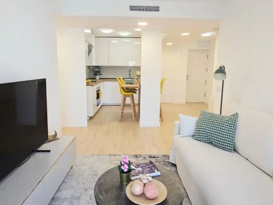 Piso en venta en Calle de Mota del Cuervo, 29, Canillas Sala de estar de Piso en venta en Madrid con Aire acondicionado, Calefacción y Terraza