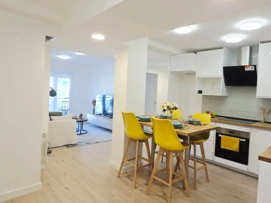 Piso en venta en Calle de Mota del Cuervo, 29, Canillas Comedor de Piso en venta en Madrid con Aire acondicionado, Calefacción y Terraza