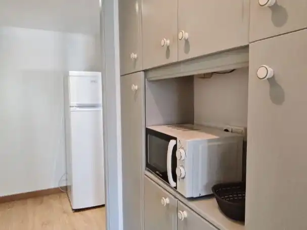 Apartamento de alquiler en Carrer Pau Claris, 7, Príncep de Viana - Clot -Xalets Humbert Torres Cocina de Apartamento de alquiler en Lleida con Aire acondicionado, Calefacción y Parquet