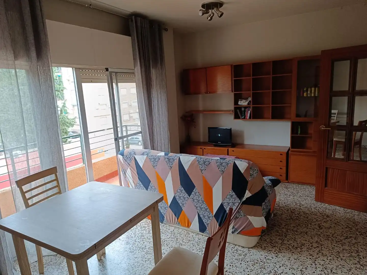 Habitación en Calle Reina Doña Violante, 5, Vistalegre