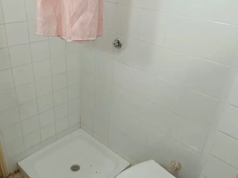 Habitación en Calle Reina Doña Violante, 5, Vistalegre