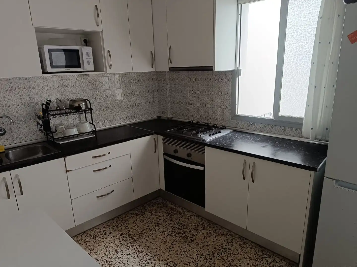 Habitación en Calle Reina Doña Violante, 5, Vistalegre