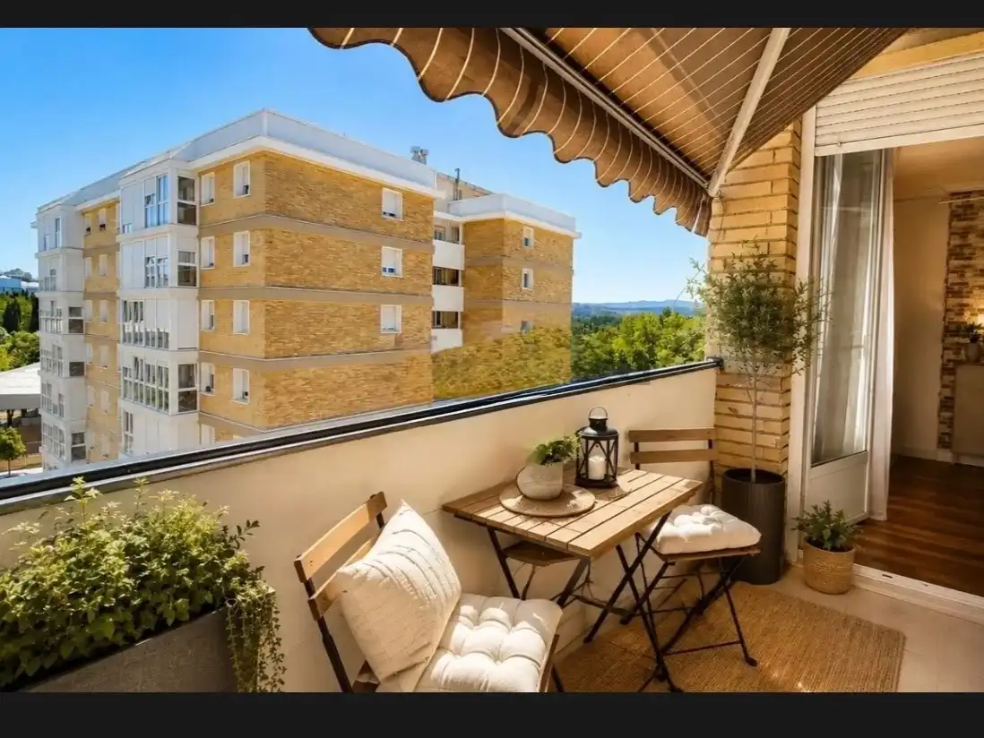 Terraza de Piso en venta en  Pamplona / Iruña con Balcón