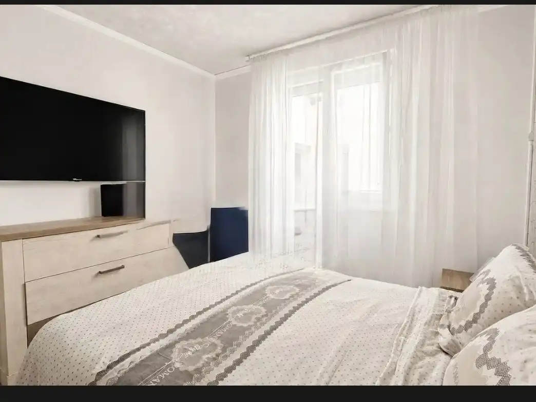 Habitación de Piso en venta en  Pamplona / Iruña con Balcón