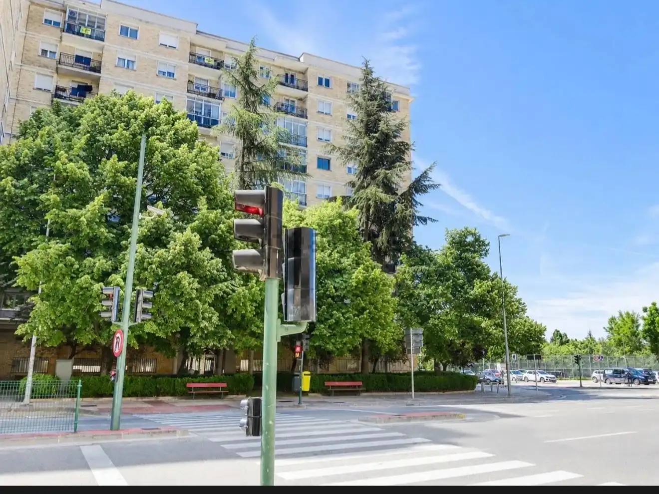 Vista exterior de Piso en venta en  Pamplona / Iruña con Balcón