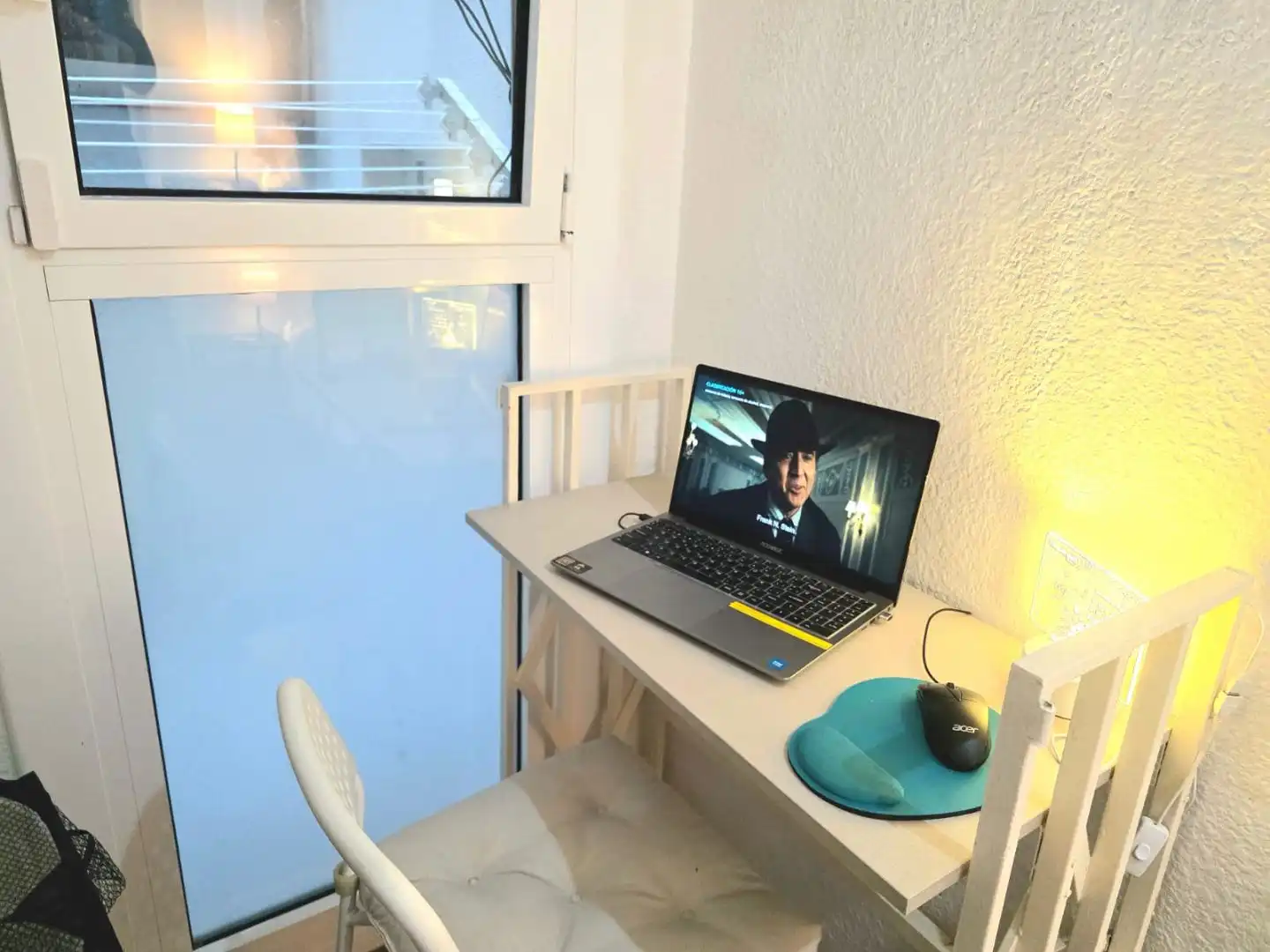 Room in Carrer de la Conca de Tremp, 50, El Carmel Balcony of Flat for share in Barcelona with Air Conditioner, Heating and Parquet flooring