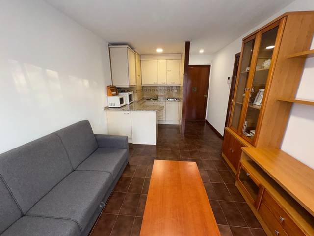 Apartamento en Alquiler en N-550, 31 en Eirís