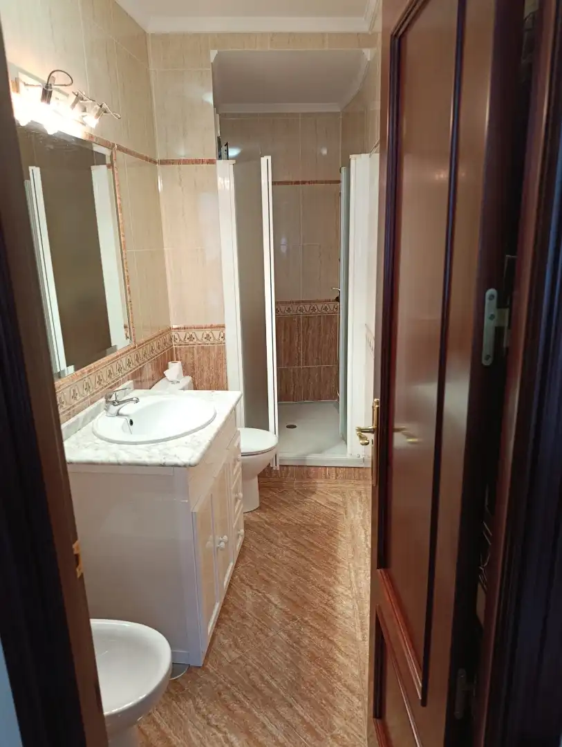 Baño de Piso de alquiler en Morón de la Frontera con Aire acondicionado, Calefacción y Terraza