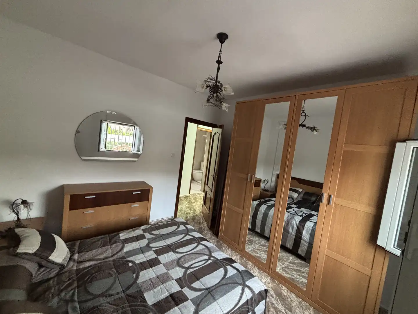 Habitación de Casa o chalet de alquiler en Jaén con Aire acondicionado, Calefacción y Jardín privado