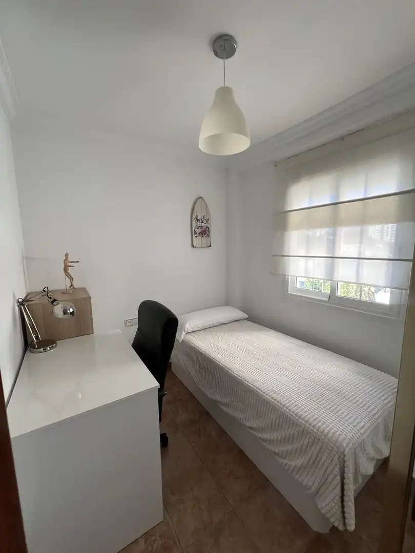 Flat for rent in Calle Conde de Toreno, 8, Martiricos - La Roca - La Rosaleda Bedroom of Flat for rent in Málaga with Air Conditioner, Heating and Furnished