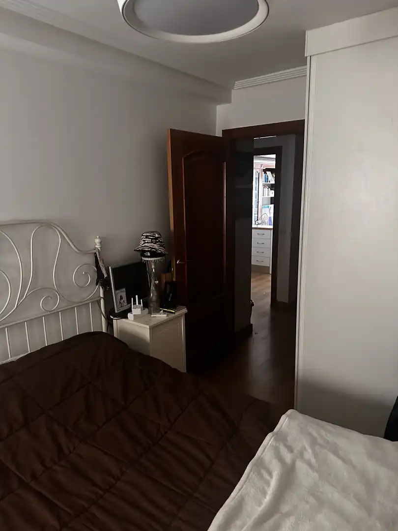 Apartament en venda a Calle la Carrera, 8, Cáceres Capital Dormitori de Apartament en venda en Cáceres Capital amb Aire condicionat