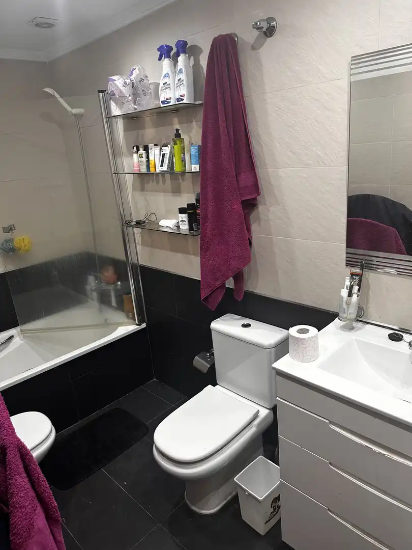 Apartament en venda a Calle la Carrera, 8, Cáceres Capital Bany de Apartament en venda en Cáceres Capital amb Aire condicionat