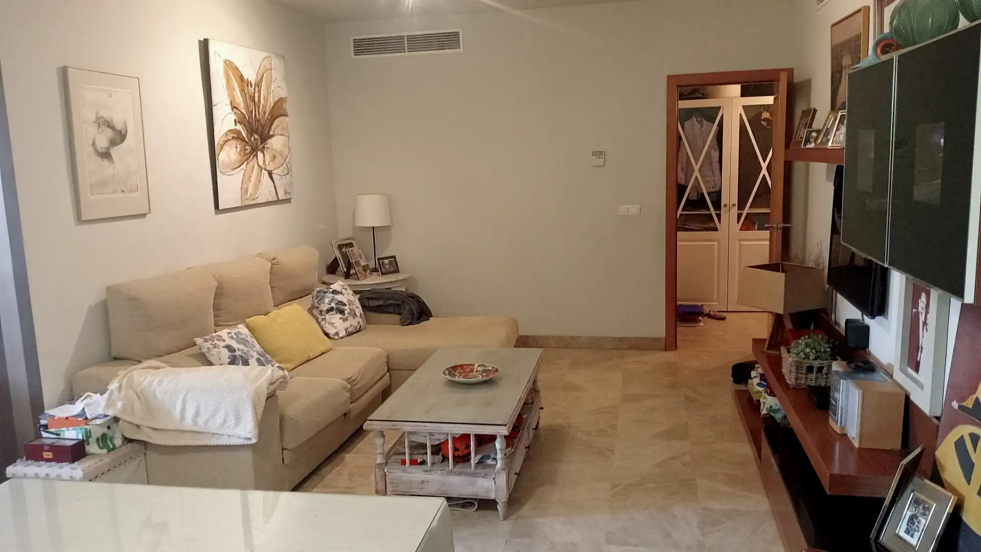 Wohnung zur Miete in Calle de las Trece Rosas, 11, Aljamar Wohnzimmer von Wohnung zur Miete in Tomares mit Klimaanlage, Heizung und Privatgarten