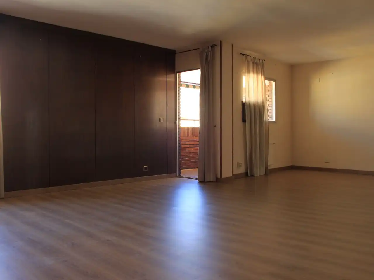 Piso de alquiler en Calle Pintor Cabrera, 21, Ensanche - Diputación Sala de estar de Piso de alquiler en Alicante / Alacant con Aire acondicionado, Calefacción y Parquet