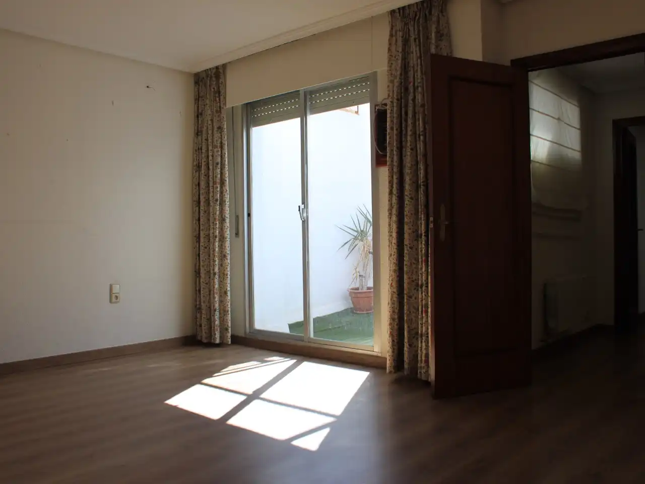 Piso de alquiler en Calle Pintor Cabrera, 21, Ensanche - Diputación Habitación de Piso de alquiler en Alicante / Alacant con Aire acondicionado, Calefacción y Parquet