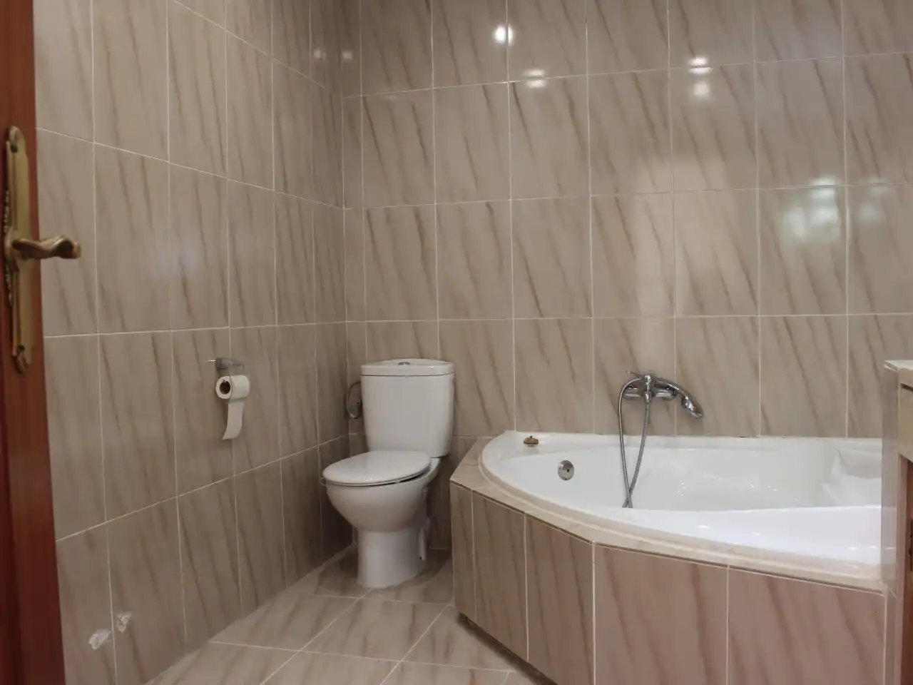 Piso de alquiler en Calle Pintor Cabrera, 21, Ensanche - Diputación Baño de Piso de alquiler en Alicante / Alacant con Aire acondicionado, Calefacción y Parquet