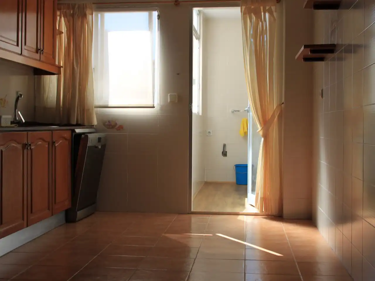 Piso de alquiler en Calle Pintor Cabrera, 21, Ensanche - Diputación Cocina de Piso de alquiler en Alicante / Alacant con Aire acondicionado, Calefacción y Parquet