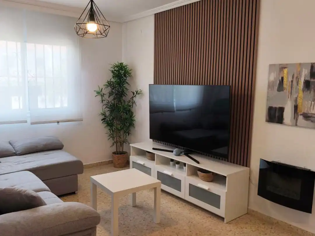 Piso en venta en Avenida Pablo Picasso, 18, Las Almenas Sala de estar de Piso en venta en Tomares con Aire acondicionado, Terraza y Piscina