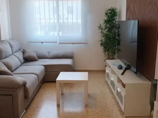 Piso en venta en Avenida Pablo Picasso, 18, Las Almenas Sala de estar de Piso en venta en Tomares con Aire acondicionado, Terraza y Piscina