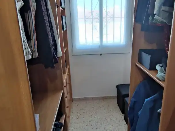 Piso en venta en Avenida Pablo Picasso, 18, Las Almenas Piso en venta en Tomares con Aire acondicionado, Terraza y Piscina