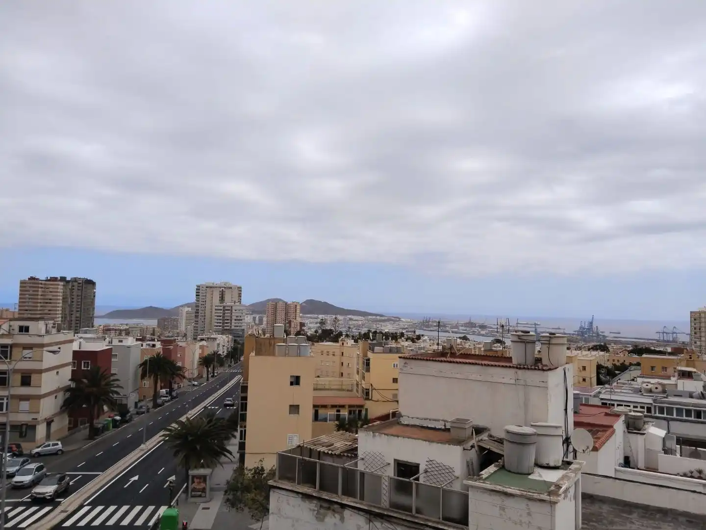 Piso en venta en Avenida Escaleritas, 71, Escaleritas Vista exterior de Piso en venta en Las Palmas de Gran Canaria con Balcón