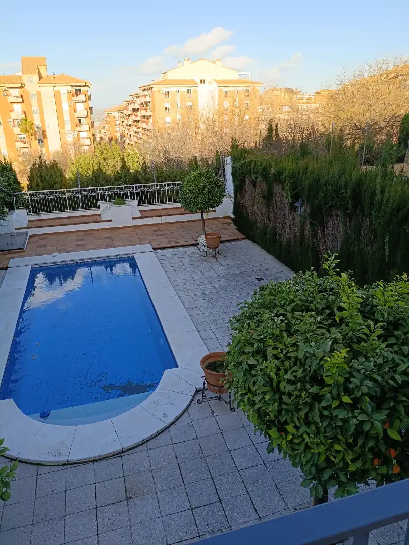 Casa adosada en venda a Calle Olivo, 113, Valdeastillas - Fuentezuelas Piscina de Casa adosada en venda en Jaén amb Aire condicionat, Calefacció i Jardí privat