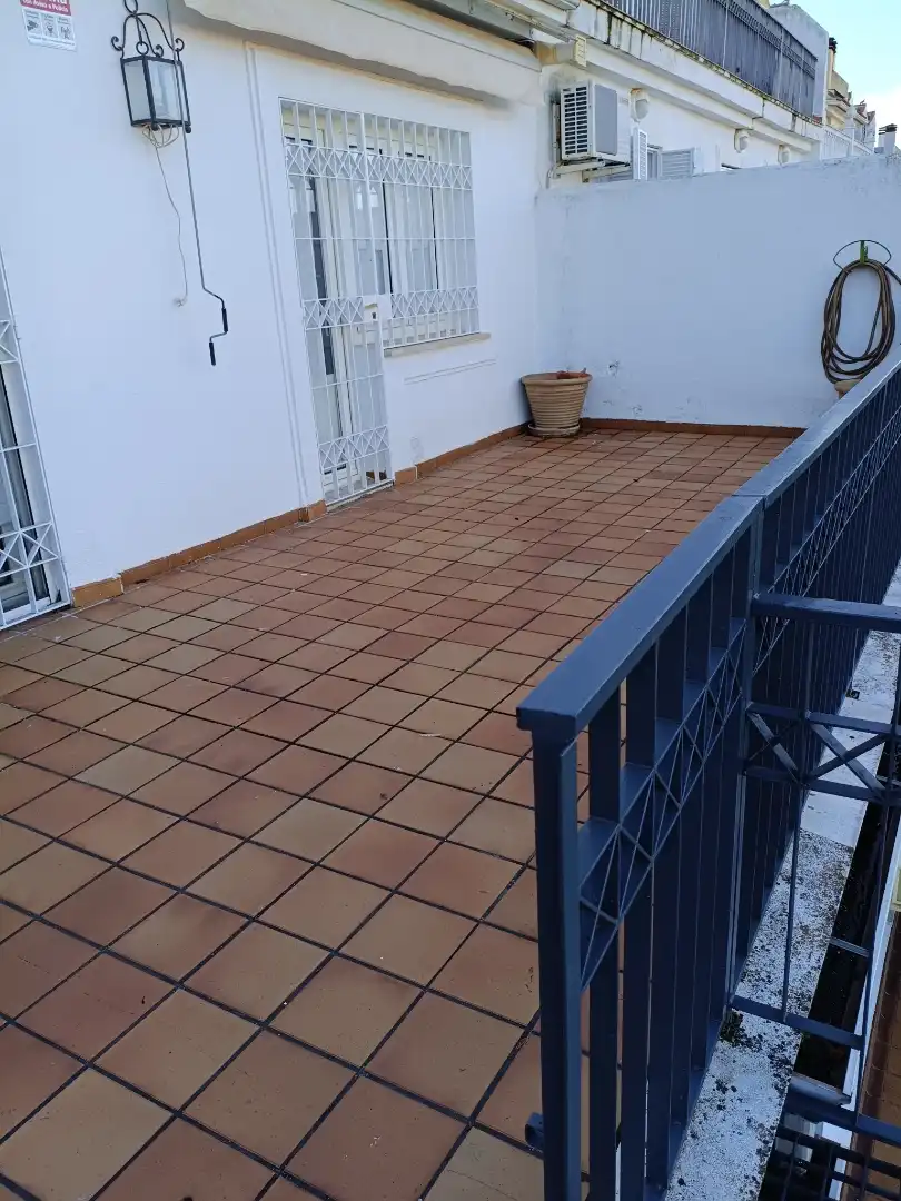 Casa adosada en venda a Calle Olivo, 113, Valdeastillas - Fuentezuelas Terrassa de Casa adosada en venda en Jaén amb Aire condicionat, Calefacció i Jardí privat