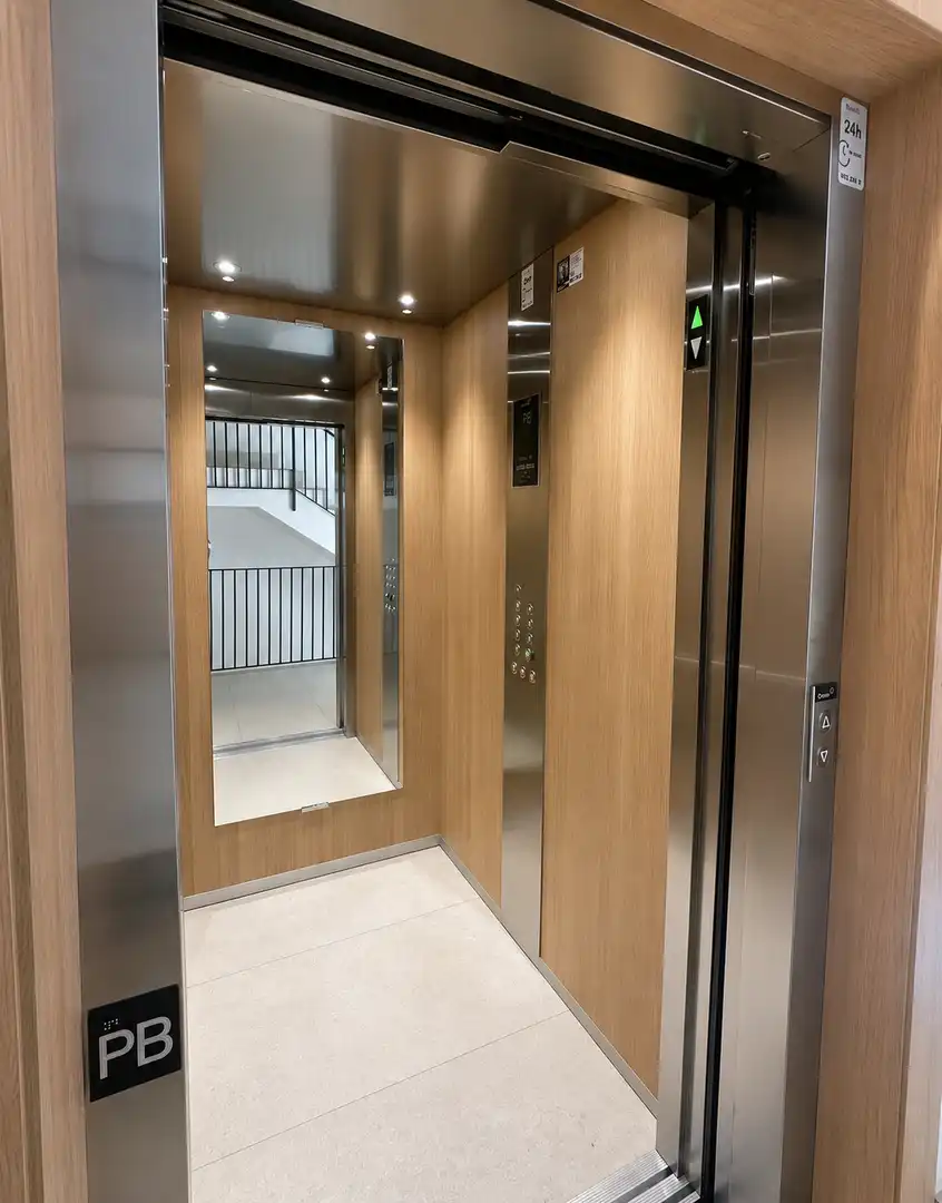 Piso en venta en Calle Cerro del Campo, 32, El Cañaveral Piso en venta en Madrid con Aire acondicionado, Calefacción y Jardín privado