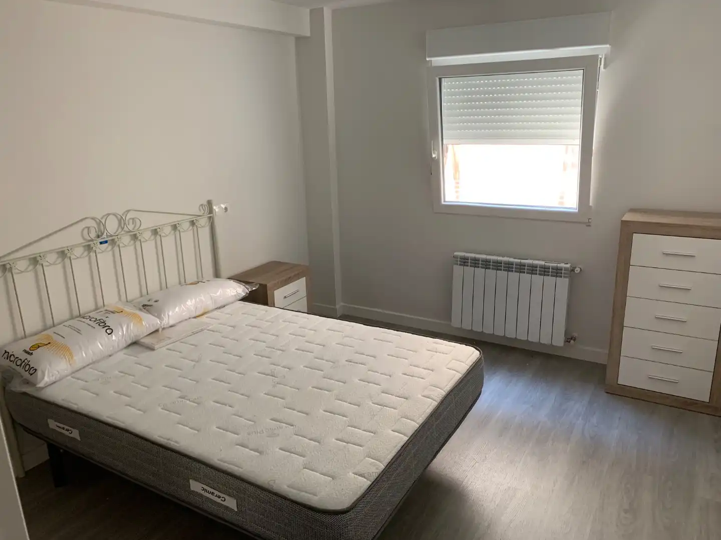 Habitación de Piso de alquiler en Santander con Calefacción, Parquet y Amueblado