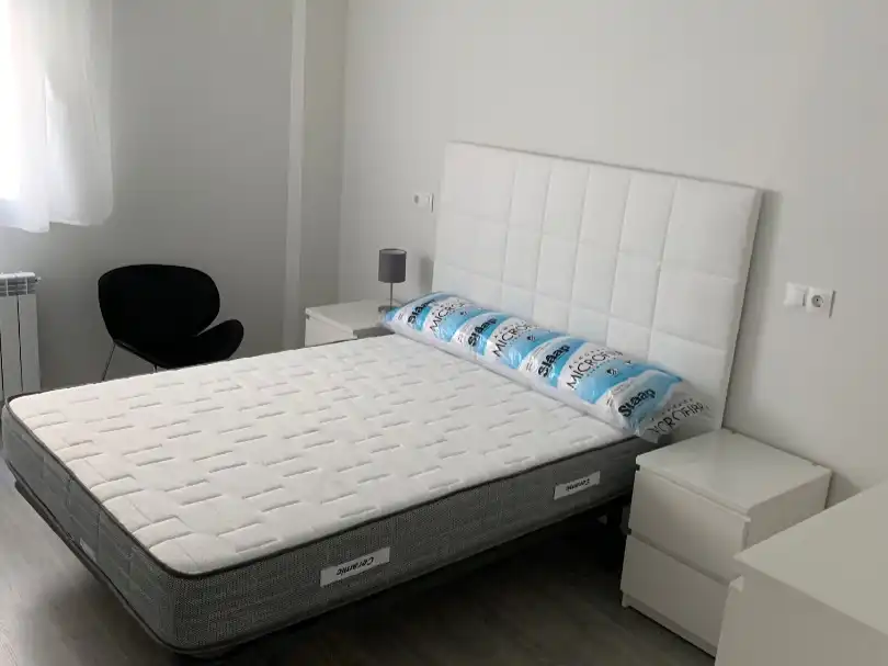 Habitación de Piso de alquiler en Santander con Calefacción, Parquet y Amueblado