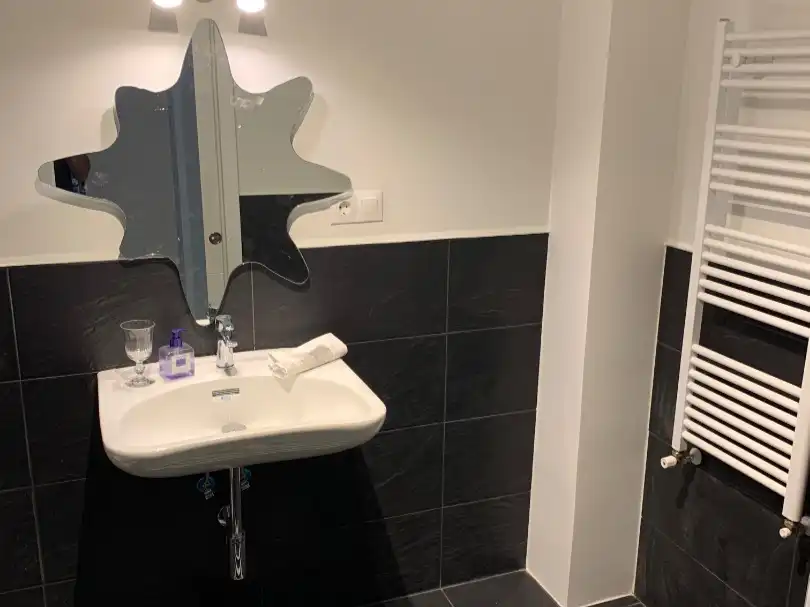 Baño de Piso de alquiler en Santander con Calefacción, Parquet y Amueblado