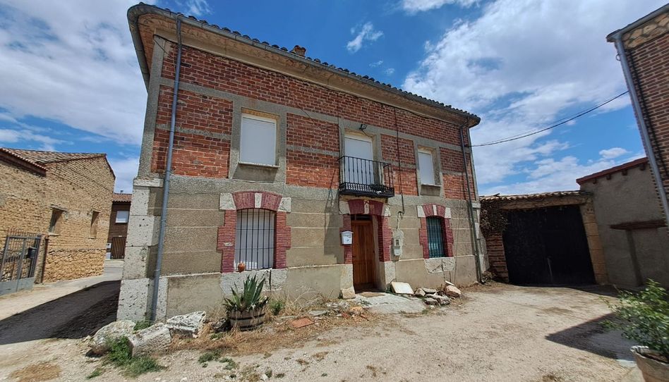 Casa o chalet en venta en Calle Isilla, 6, Tórtoles de Esgueva, Burgos - imagen 1 Foto 1 de Casa o chalet en venta en Calle Isilla, 6, Tórtoles de Esgueva, Burgos