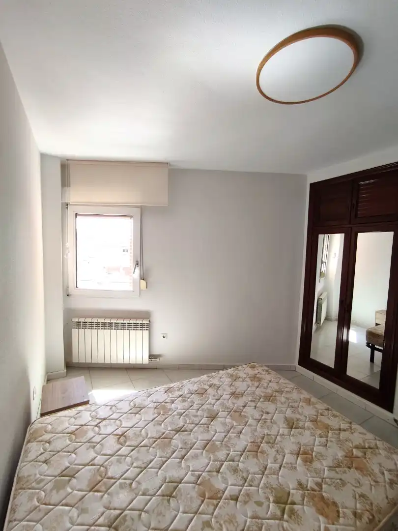 Schlafzimmer von Wohnung zur Miete in Medina del Campo mit Klimaanlage, Heizung und Terrasse