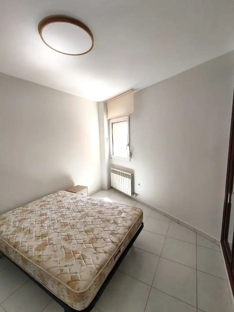 Schlafzimmer von Wohnung zur Miete in Medina del Campo mit Klimaanlage, Heizung und Terrasse