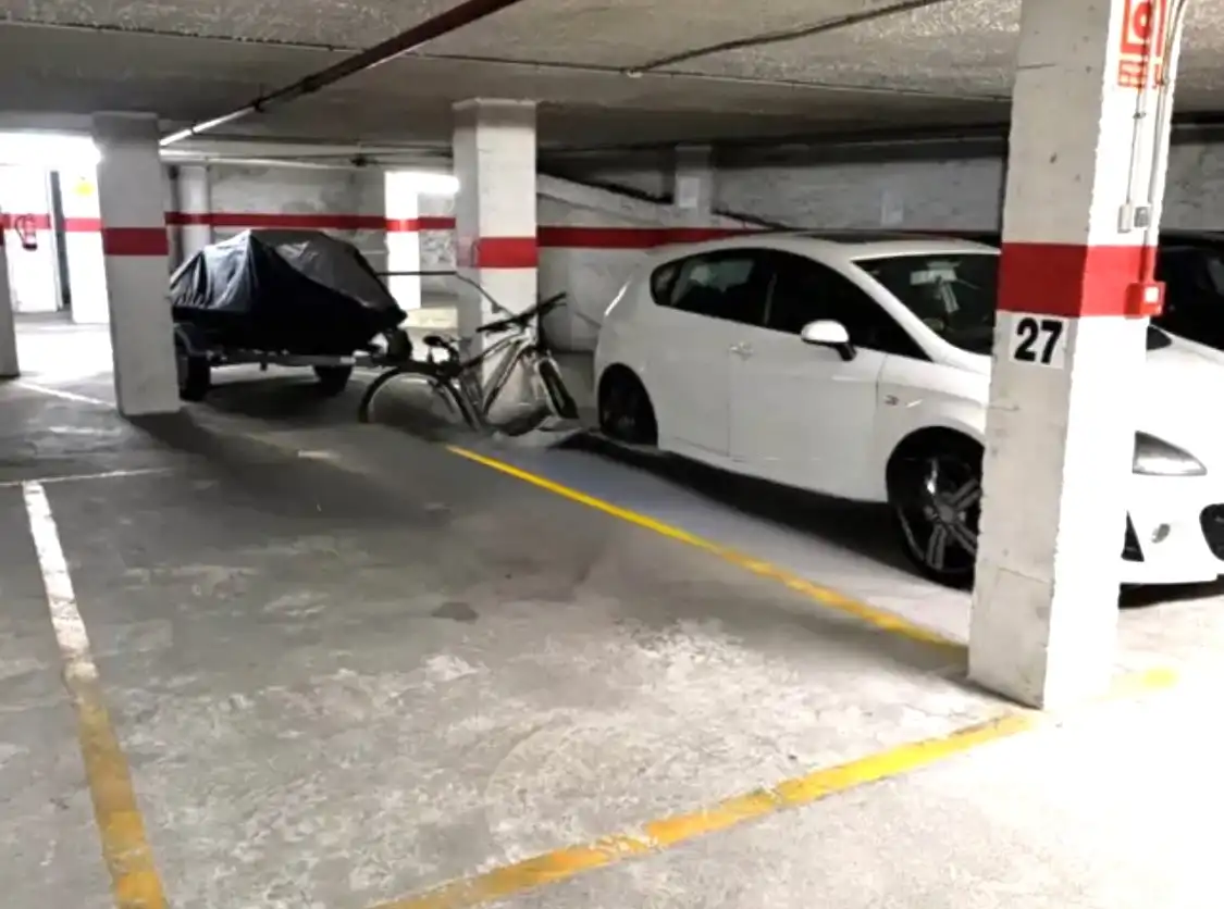 Parking of Garage for rent in Dénia