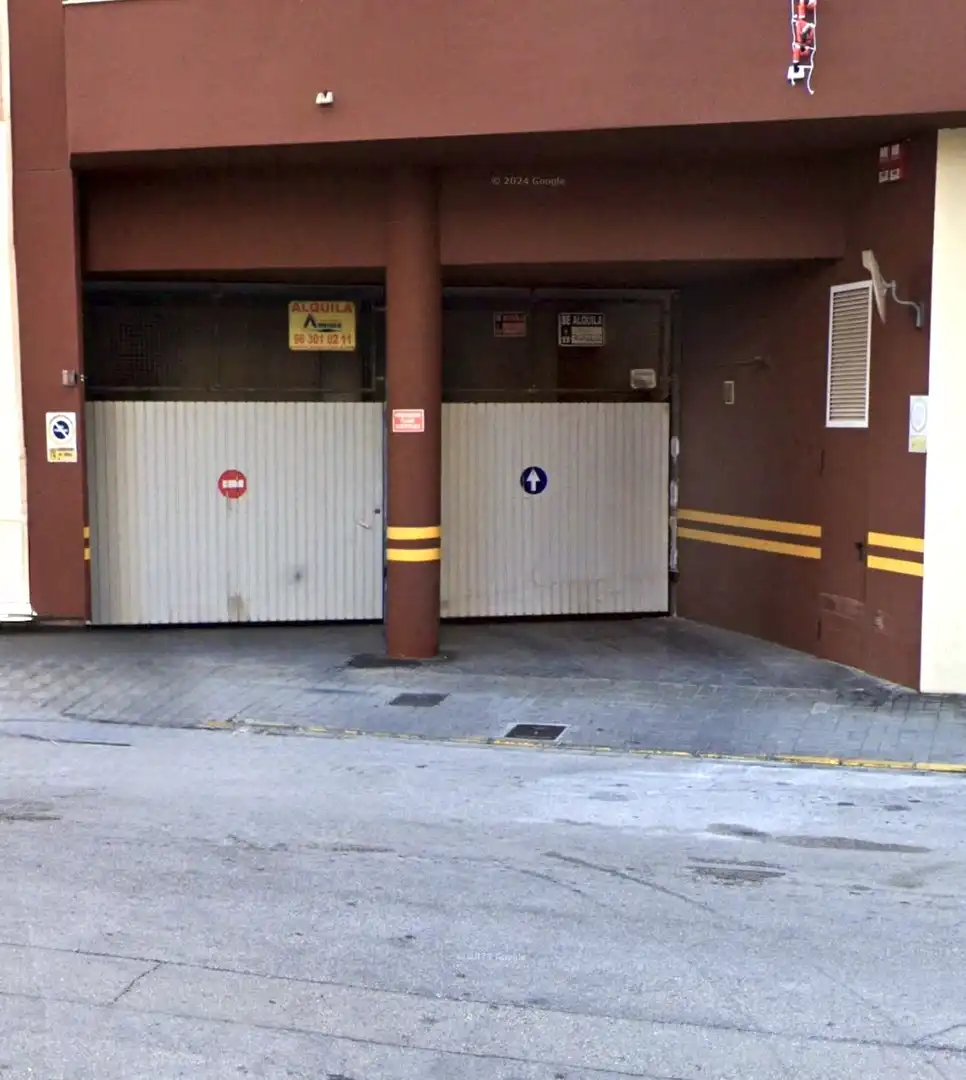 Parking of Garage for rent in Dénia